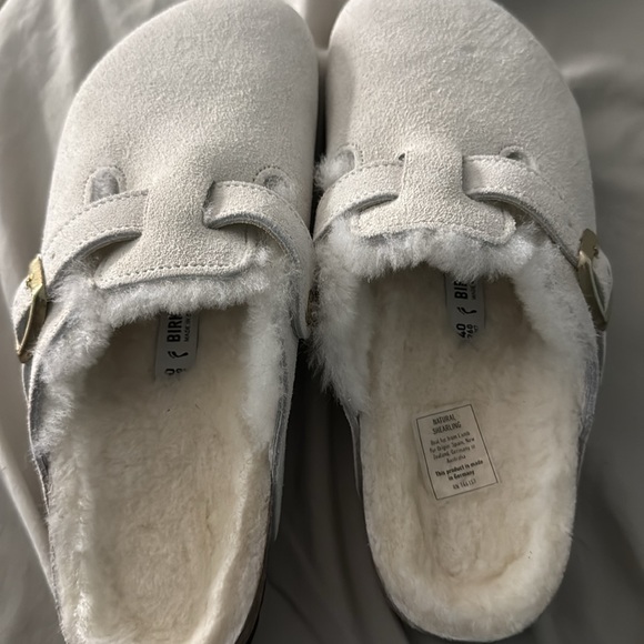Birkenstock White Shearling Lined Clogs - Picture 6 of 7